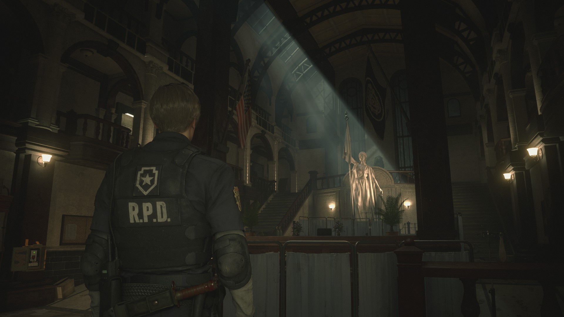 Прохождение за леона resident evil 2 remake. Полицейский участок re2. Полицейский участок из Resident Evil 2 Remake. Resident Evil 2 полицейский участок 3 шкаф.