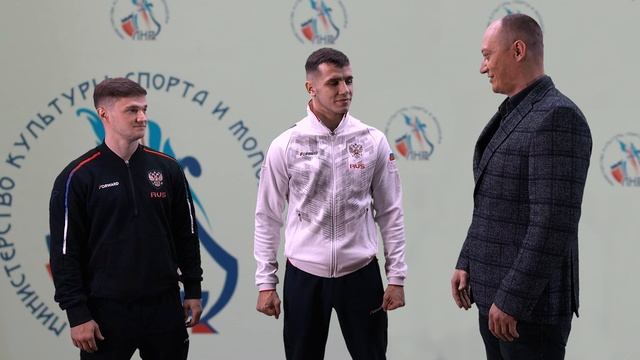 Награждение чемпиона России по боксу смотреть онлайн