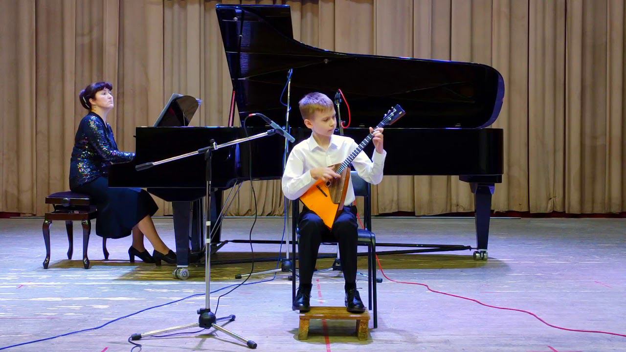 И. Тамарин "Старинный гобелен" исп. Денис Кузнецов (балалайка). Климовская ДМШ. смотреть онлайн