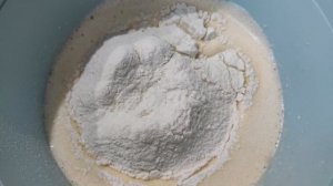 Рулет на кефире с корицей