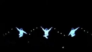 Танцы в темноте! КРАСИВО!