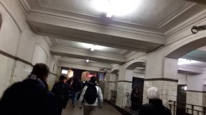 метро библиотека Ленина проход к редкому выходу Александровского сада