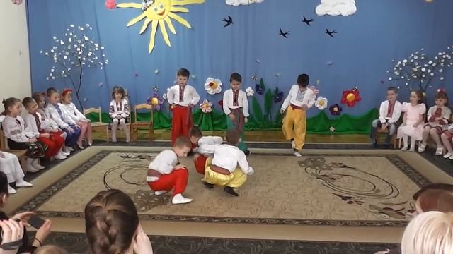 Танец Гопак в детском садике смотреть онлайн