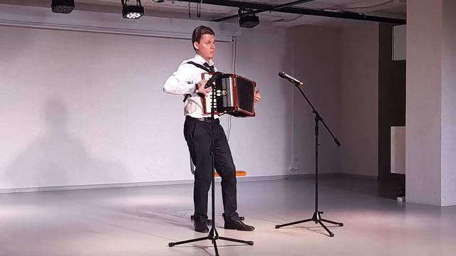 2 Вальса из сборника "15 простых танцев для аккордеона" смотреть онлайн