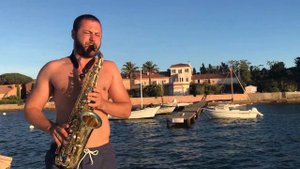 Eric Prydz - Pjanoo | YACHT in ST. TROPEZ | DJ & Live Saxophone