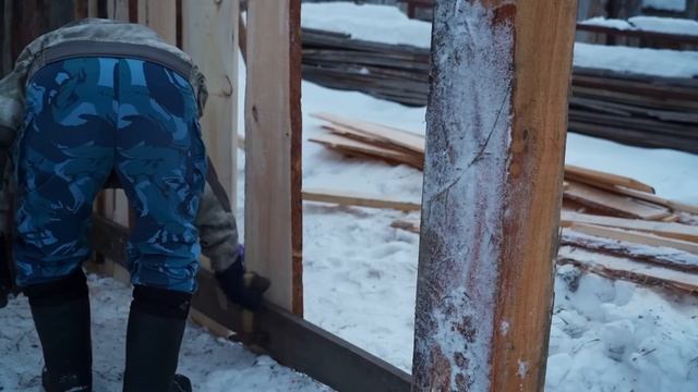 ЖИЗНЬ В УРАЛЬСКОЙ ДЕРЕВНЕ | ПОСЫЛКА ОТ ЗРИТЕЛЕЙ | КУПИЛИ КАТЕ НОВЫЕ КОНЬКИ смотреть онлайн