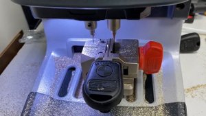 Ключ Проворачивается в замке зажигания BMW E34 E36 E39