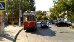 Экскурсионный трамвай номер 5 в курорт городе Евпатория.