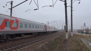 "Подмигнул!" ЭП1М-576 с поездом №360 Калининград - Адлер