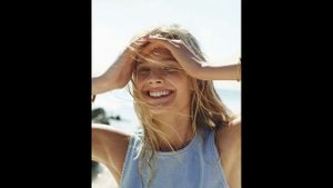 ПРИЗНАКИ ТГО, ЧТО ДЕВУШКА В ВАС ВЛЮБЛЕНА, ДАЖЕ ЕСЛИ И ОТРИЦАЕТ ЭТО