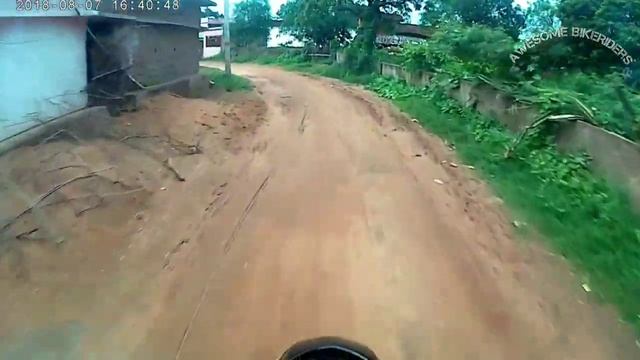 Villagers react on Helmet Camera #nosuperbikes #honda #shineSp #125cc #villageriding смотреть онлайн