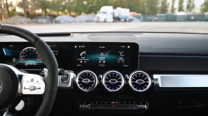 2022 Mercedes AMG GLB 35 Review | An AMAZING Performance SUV