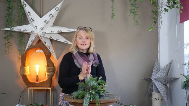 How to make a Flower Arrangement for Christmas- FLORISTRY/FLOWER ARRANGING смотреть онлайн