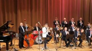 Oleg Lundstrem Orchestra - Moonlight Serenade