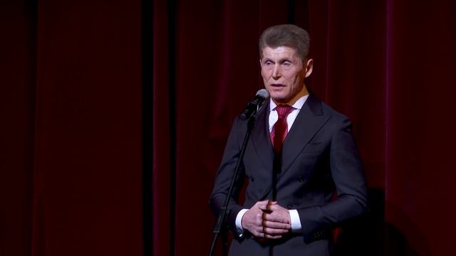 Олег Кожемяко поздравил женщин Приморья с наступающим праздником.