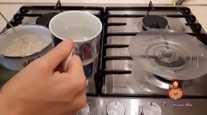 Новогодний пряничный домик с карамельными окнами