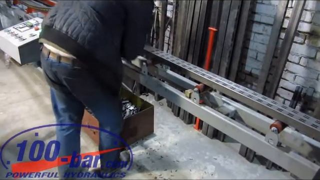 Штамповка двойных пазов в профильной трубе 40х40 смотреть онлайн