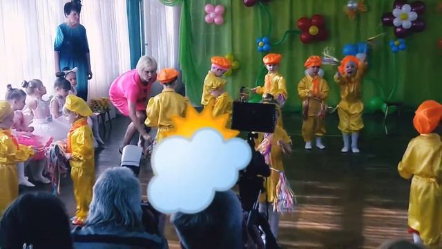 Танец Лучиков и Солнышка Детский сад Младшая группа Простой танец для мальчиков на 8 марта