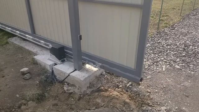 Nice Robus 400 brama 6 m długości, masa ok.200 kg. смотреть онлайн