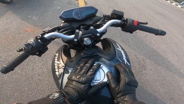 Bajaj Pulsar N250 Detailed Review And First Ride Experience, Best Naked Street Fighter in 2 Lakh ? смотреть онлайн
