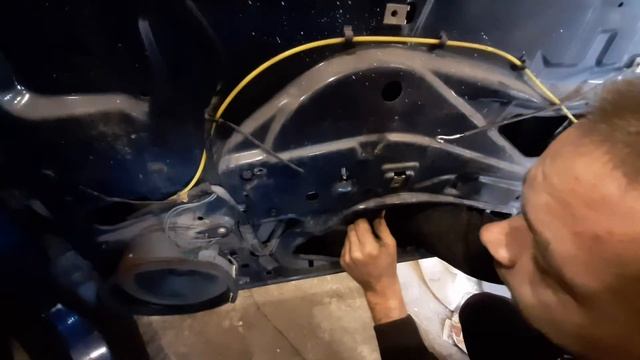 Mercedes W210 ремонт стеклоподъемника / упало стекло в двери W210 / Снять карту двери W210 смотреть онлайн