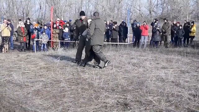 Мастер класс собака - охранник. Мотокросс Зимний кубок ДОСААФ России в Волжском. 1 февраля 2020г. смотреть онлайн
