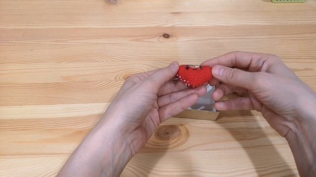 Брошь сердце ручной работы