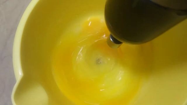 Ароматный, нежный, шоколадный кекс со штрейзелем от Карима Буржи. Вкус и текстуры вас порадуют.