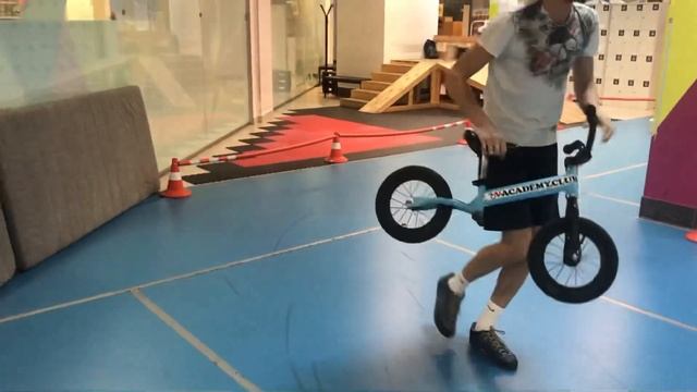 Беговел проверяем на прочность. смотреть онлайн