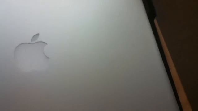 MacBook Pro Speck SeeThru Satin Case Review смотреть онлайн