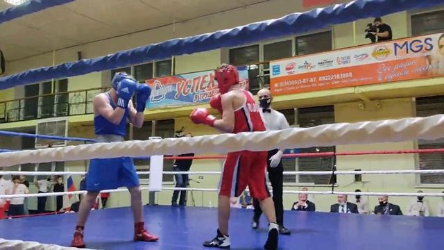 Бой Ильи Лудцева и Николая Осипова смотреть онлайн