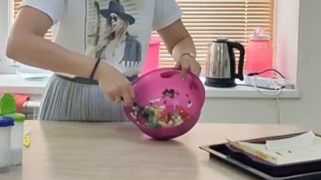 Завтрак из лаваша с начинкой. Обычный рецепт