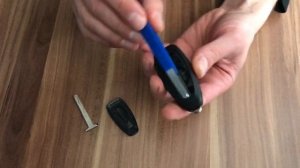 Поменять батарейку пульт Ford Focus 3 . Change the battery remote control Ford Focus 3