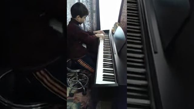 Ugur Huseynoglu Ramazanli "Piano" смотреть онлайн