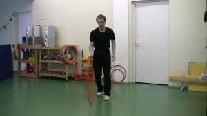 "Обруч-юла" - подвижная игра и игровое упражнение с обручем