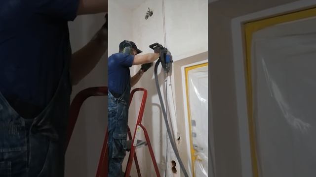 Штробление стен без пыли. Реальный звук