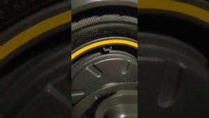 Звук перекатывания камушек в заднем колесе Эл. самоката Ninebot max g30p. Причина