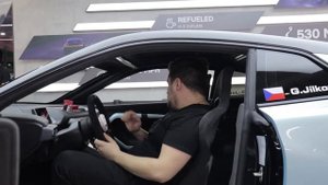 Взлетит или нет? Немецкий спорткар roland gumpert!