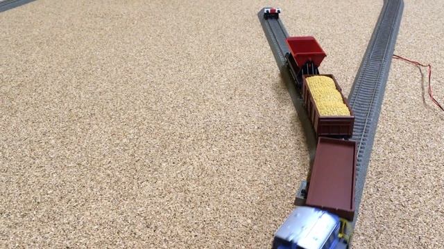 21523 Trix Немецкая железная дорога стартовый набор H0 1:87 смотреть онлайн