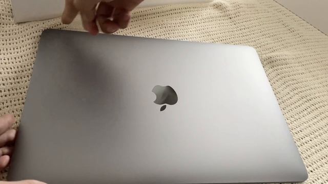  M1 MacBook Air 2020 Unboxing + Set Up смотреть онлайн