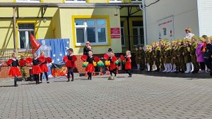 Танец "МАКИ"   МАДОУ д/с № 132. Дети 6-7 лет. Калининград.