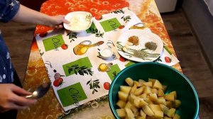 КАРТОШКА, ЗАПЕЧЕННАЯ В СМЕТАНЕ СО СПЕЦИЯМИ - УЛЬТРА БЫСТРЫЙ, ПРОСТОЙ И НЕДОРОГОЙ РЕЦЕПТ!!