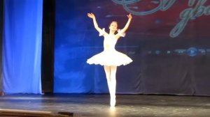 Вариация Феи нежности из балета "Спящая красавица". Садыкова Дина, 11 лет