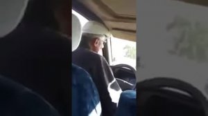 Дед-таксист из Тараза жжет