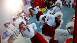 танец Елка,шарики,хлопушки.Новый год.Дет сад №77.Баку.Ясамальский район.Новогодний утренник.