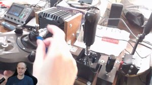 Сравнение КПП - Logitech G Driving Force Shifter против ДвухРежимной SIMSONN