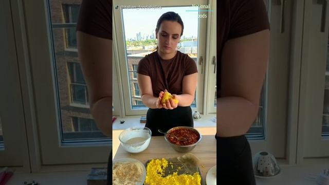 Итальянские Рисовые Шарики Аранчини! || Лучшие Рыбные Тако смотреть онлайн