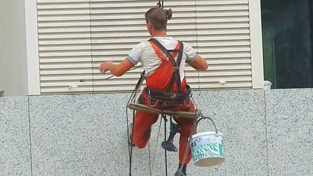 Промышленный альпинизм. Промальп. Промышленный альпинист за работой