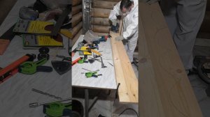 Изготовление планки для стены из бревен.