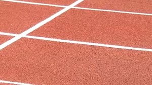 Беговая дорожка на стадионе «Урожай» к торжественному открытию готова